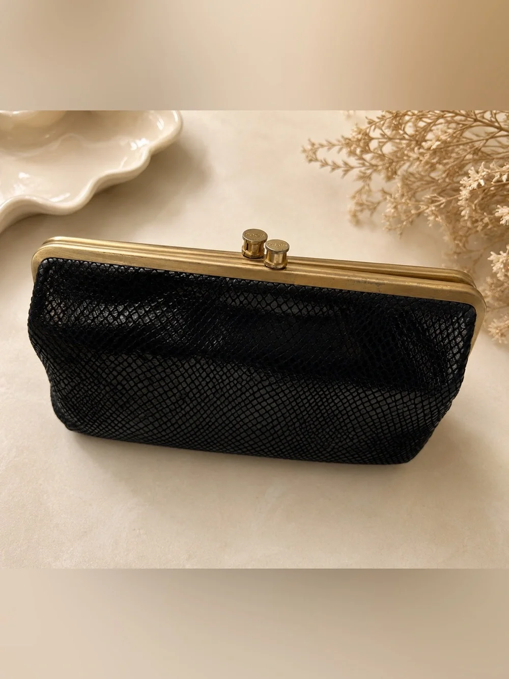 HOBO Black with leopard interior Print Kiss-Lock Wallet / Clutch – Black & Gold